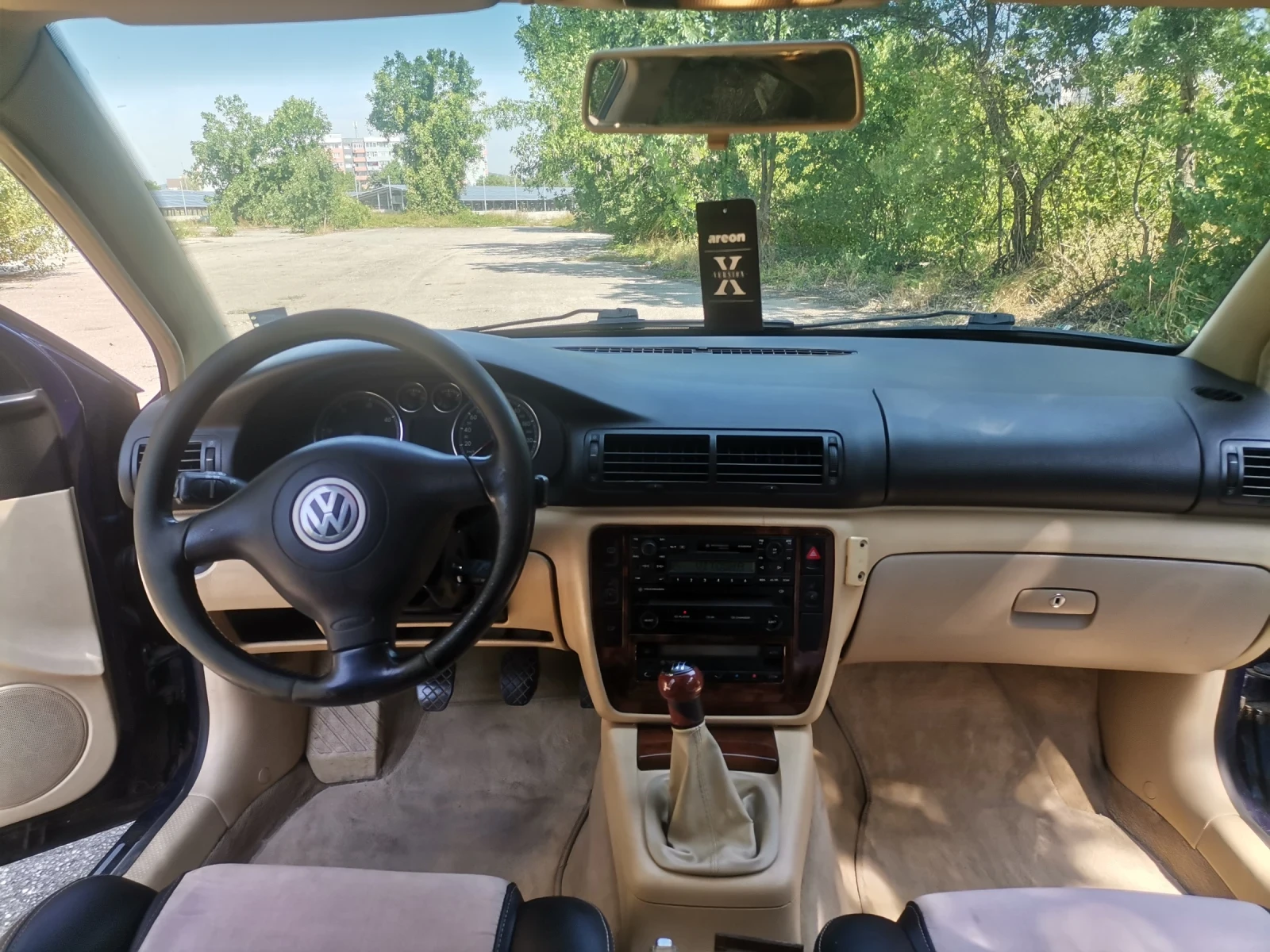 VW Passat 1.9 - изображение 8