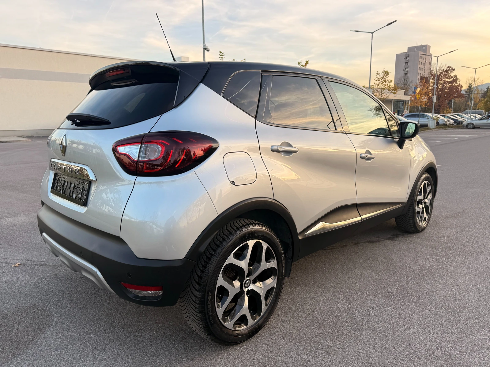 Renault Captur 1.5 DCI* NAVI* КАМЕРА* EURO 6*  - изображение 4