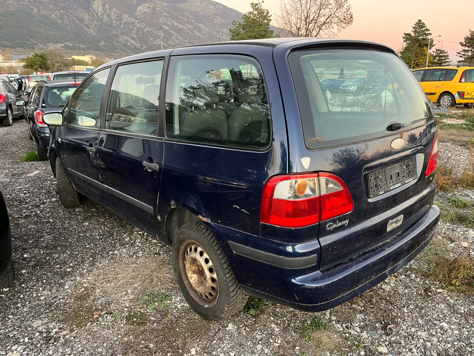 Ford Galaxy 1.9TDi - изображение 4