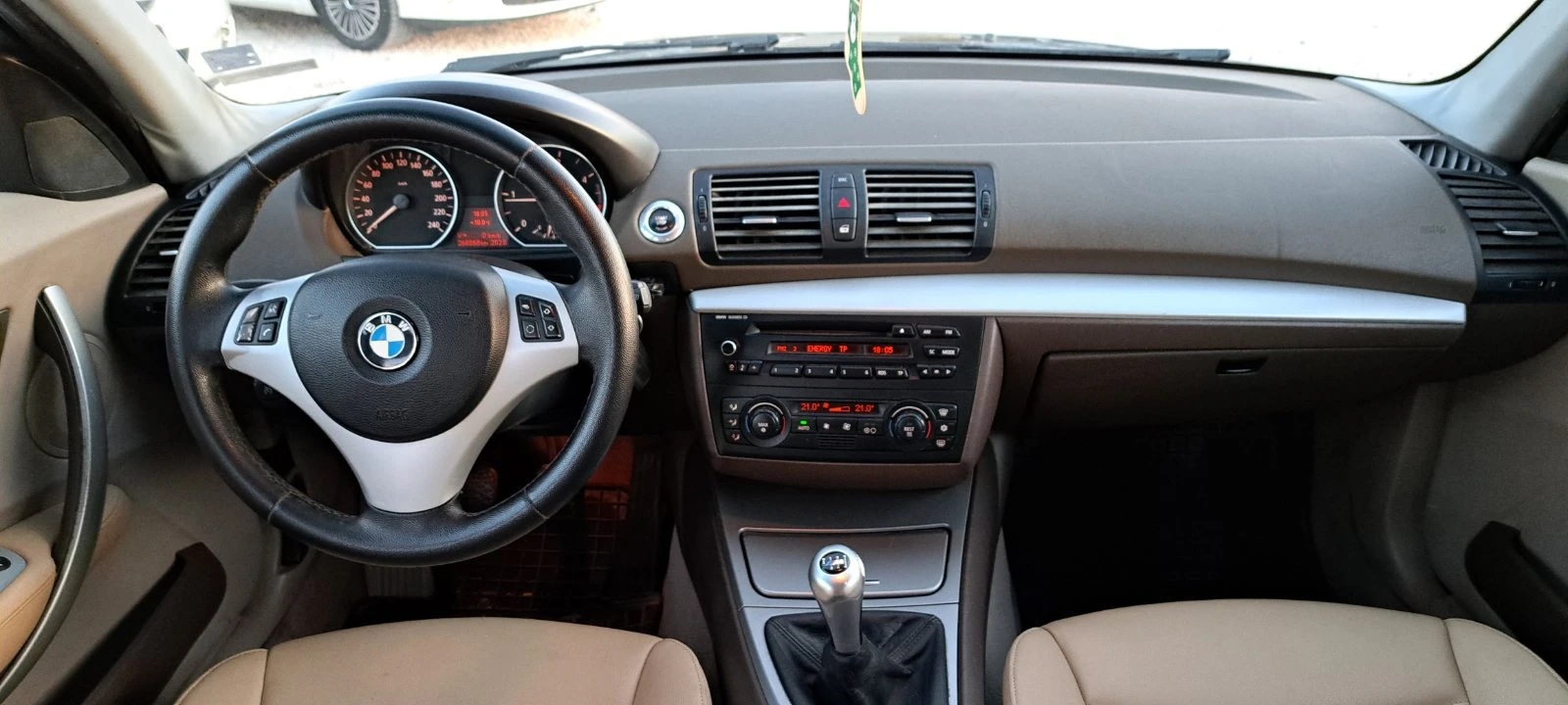 BMW 120 2.0 D 163kc , снимка 11 - Автомобили и джипове - 53772776