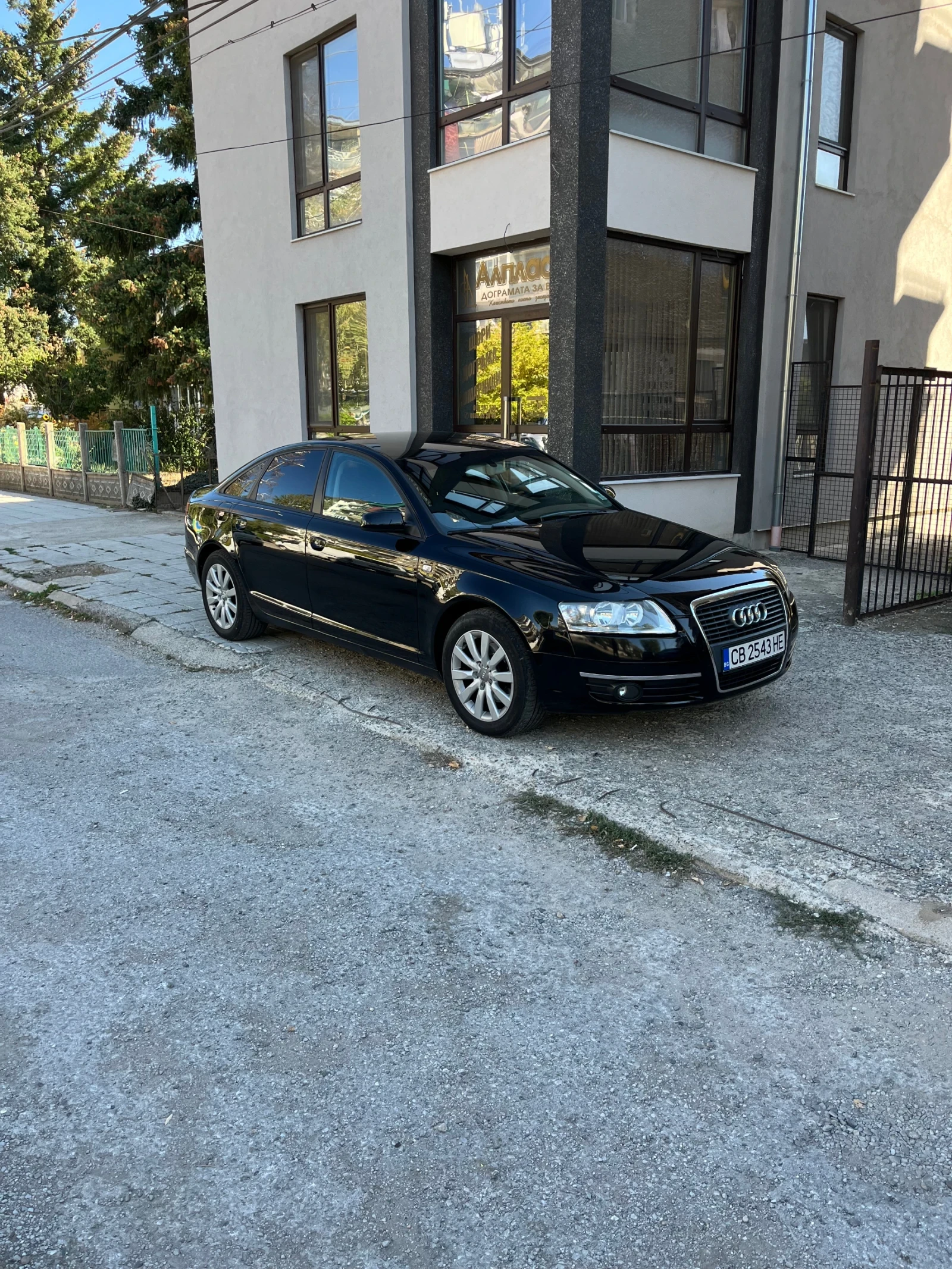 Audi A6 2.4, снимка 5 - Автомобили и джипове - 54159349