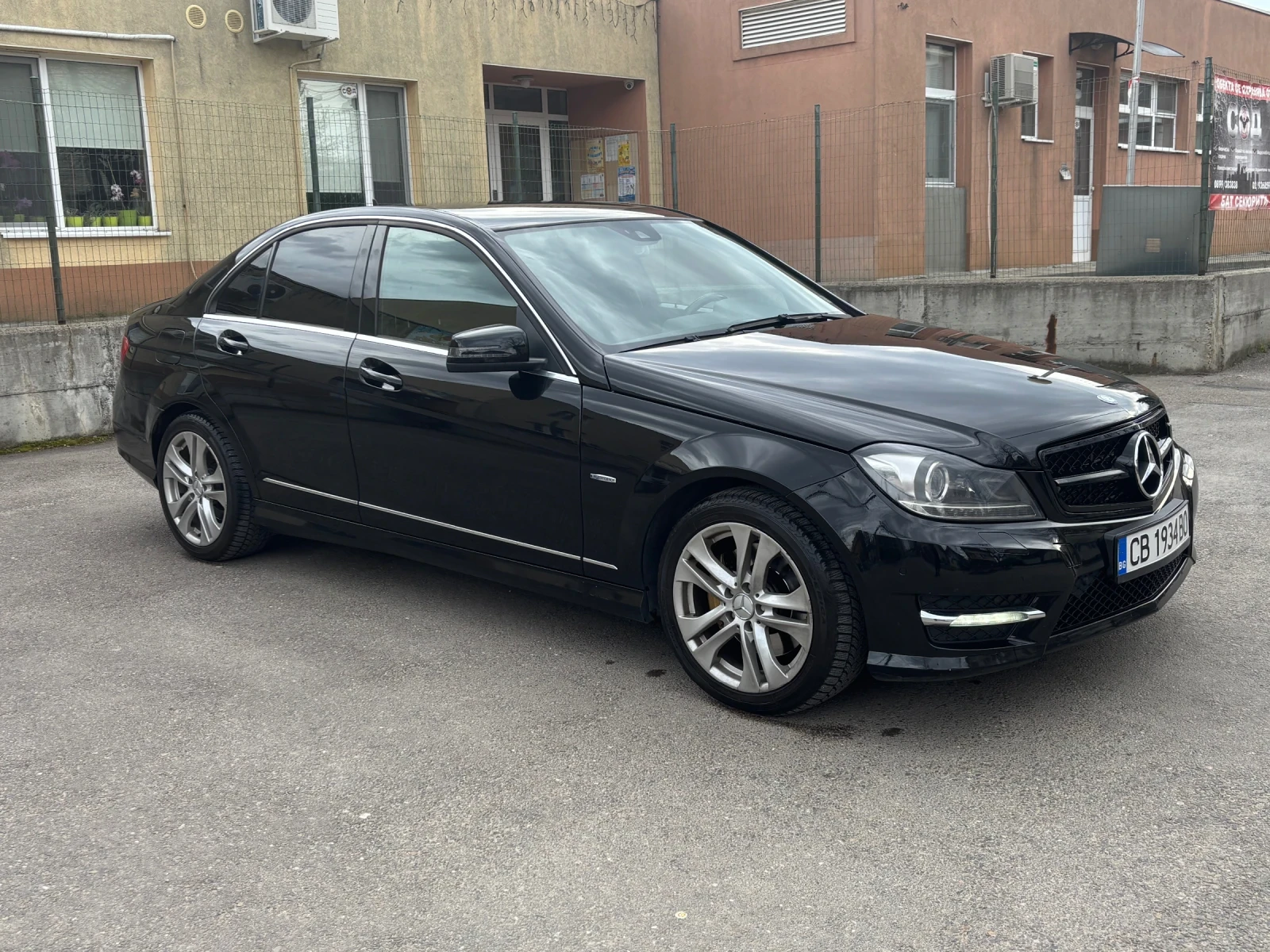 Mercedes-Benz C 350 AMG PACK * 4MATIC, снимка 3 - Автомобили и джипове - 54174233