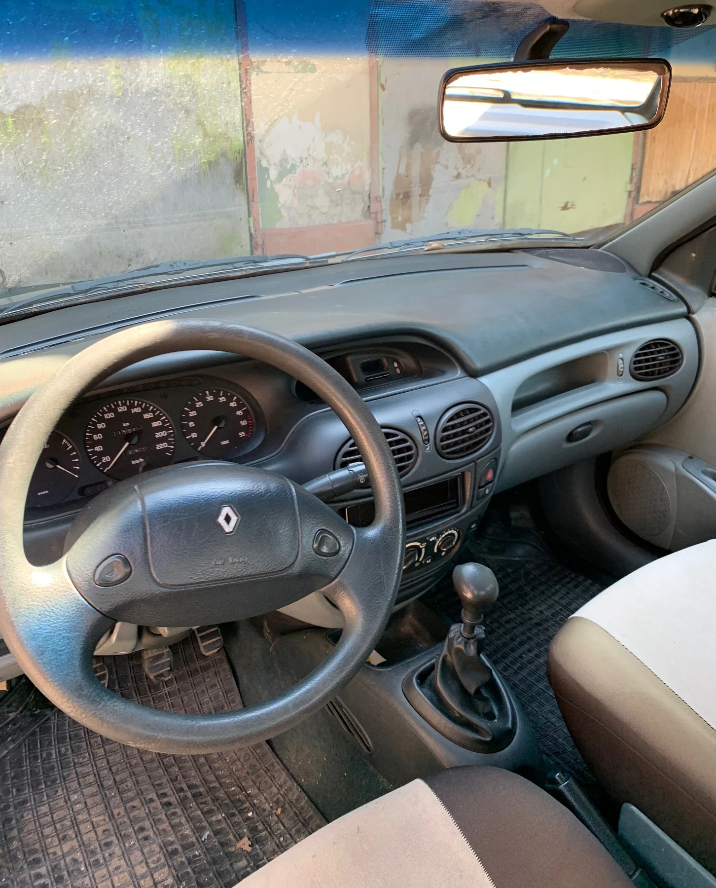 Renault Megane, снимка 3 - Автомобили и джипове - 54248467