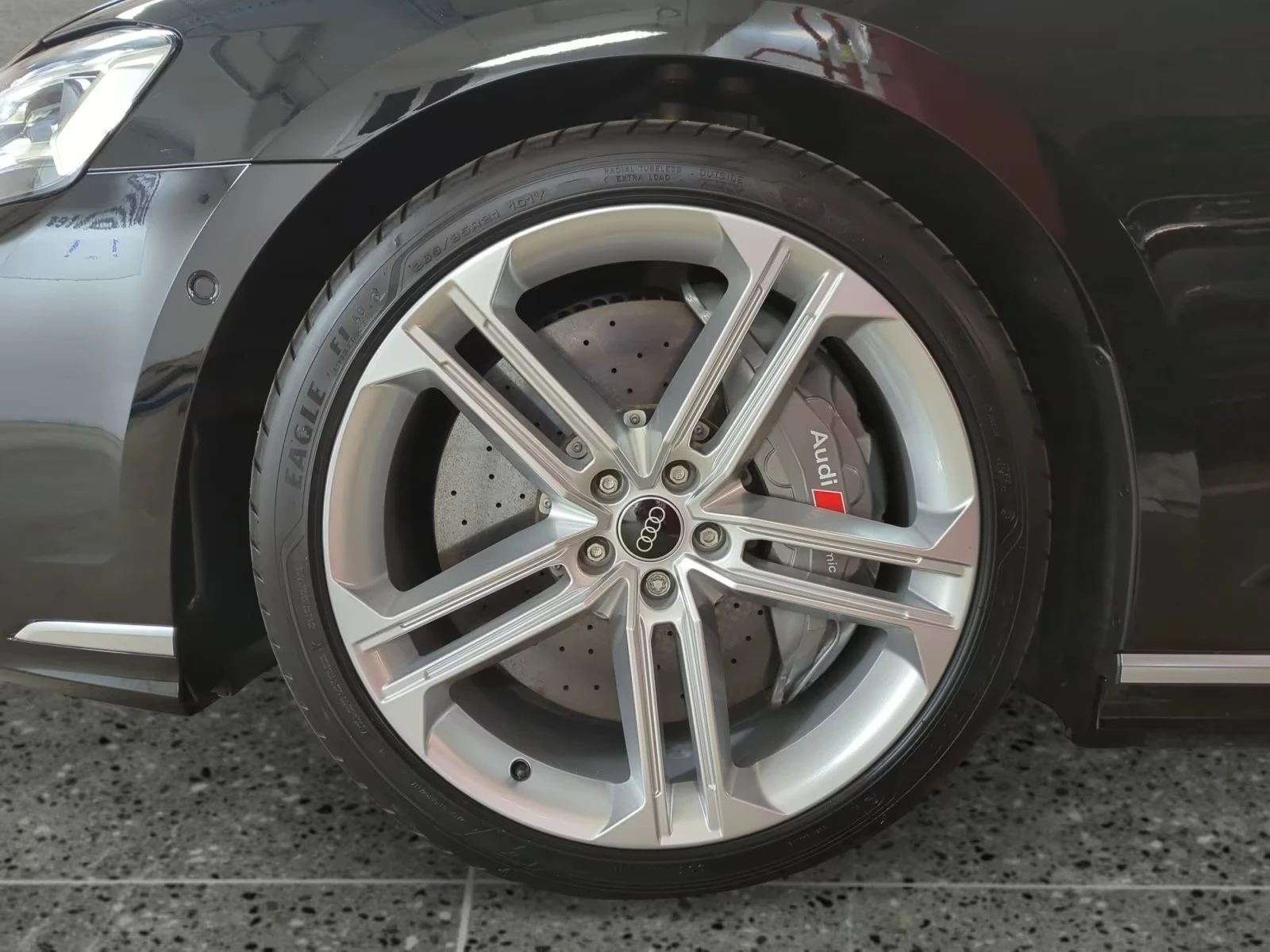 Audi S8 TFSI QUATTRO KERAMIK 360-CAM B&O PANORAMA , снимка 5 - Автомобили и джипове - 54334322