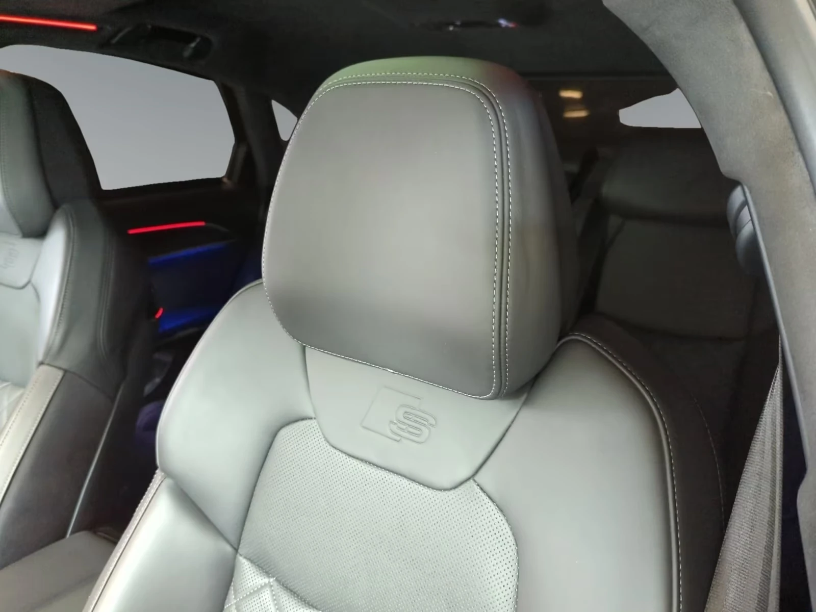Audi S8 TFSI QUATTRO KERAMIK 360-CAM B&O PANORAMA , снимка 14 - Автомобили и джипове - 54334322