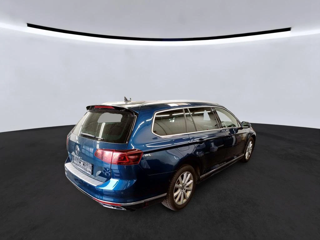 VW Passat R-Line Matrix"IQ.DRIVE"Печка Head-up , снимка 10 - Автомобили и джипове - 54348227