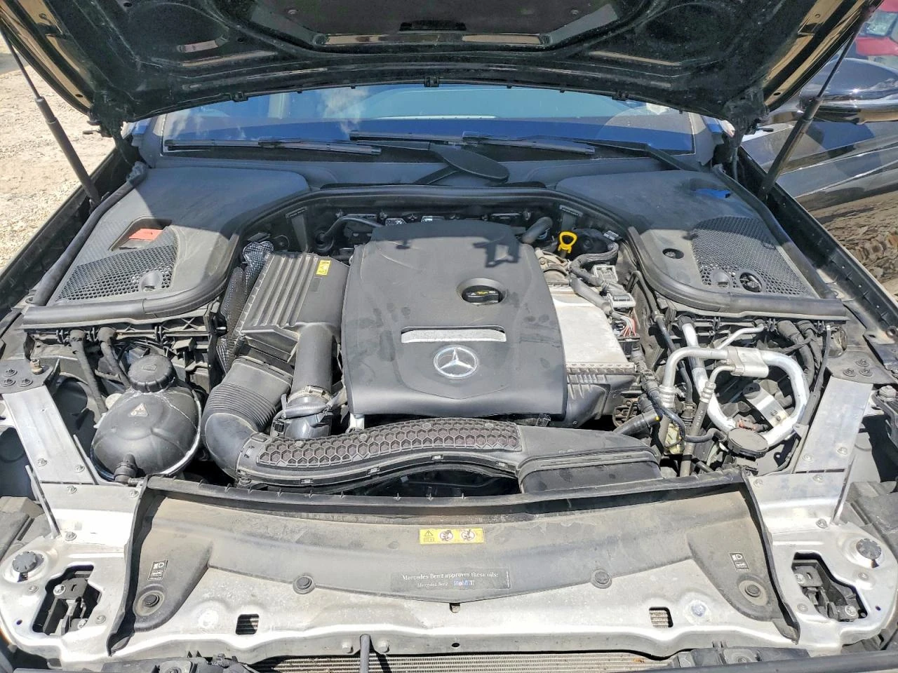 Mercedes-Benz E 300 2.0l 4Matic, снимка 11 - Автомобили и джипове - 55465446