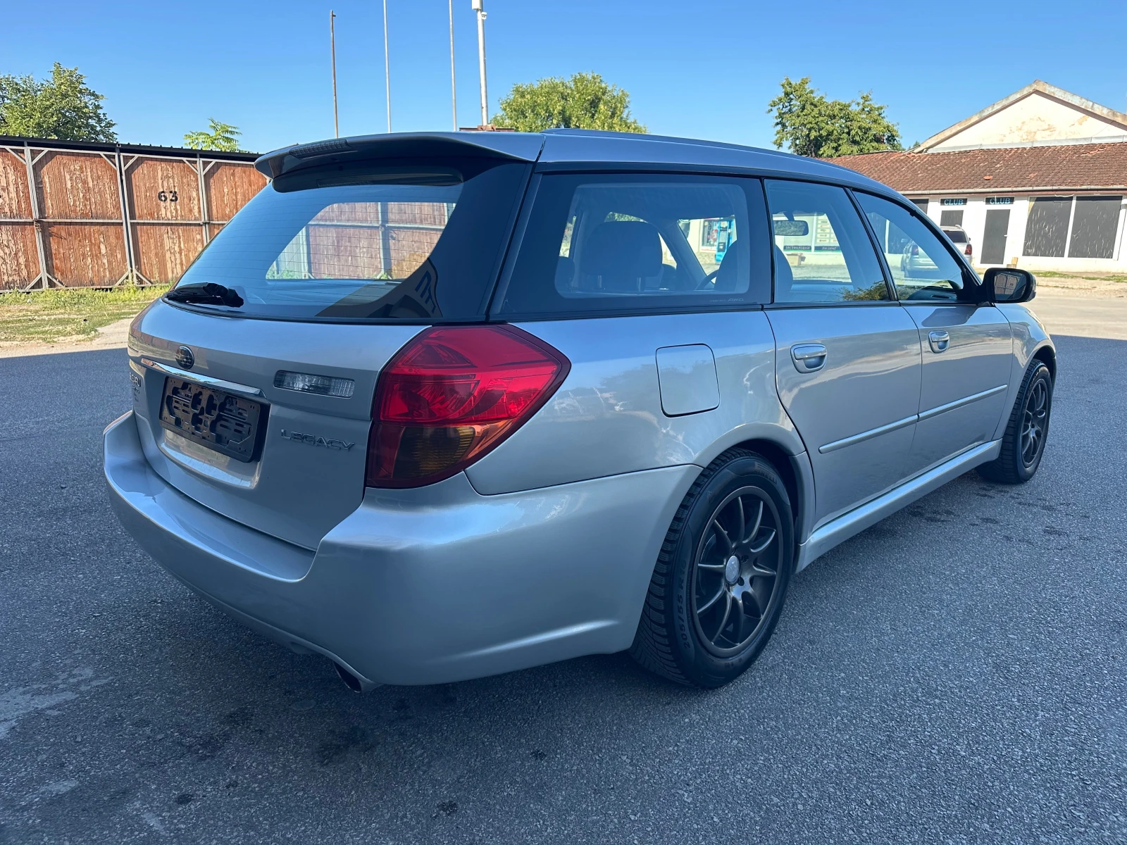Subaru Legacy 2.5i 4х4 ГАЗ Италия, снимка 7 - Автомобили и джипове - 55466158
