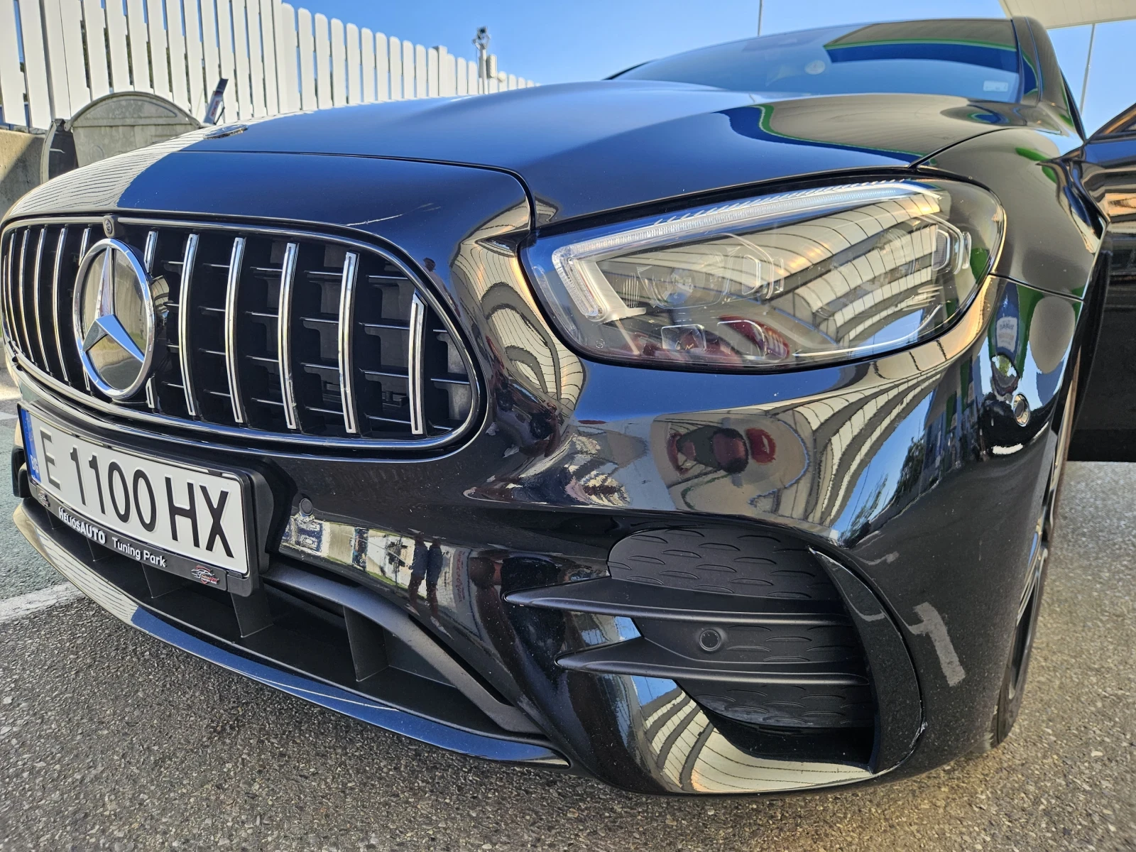 Mercedes-Benz E 220  AMG FACELIFT 4MATIC, снимка 2 - Автомобили и джипове - 55673679
