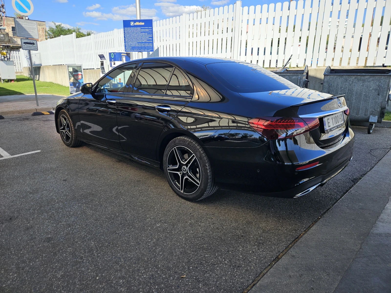 Mercedes-Benz E 220  AMG FACELIFT 4MATIC, снимка 6 - Автомобили и джипове - 55673679