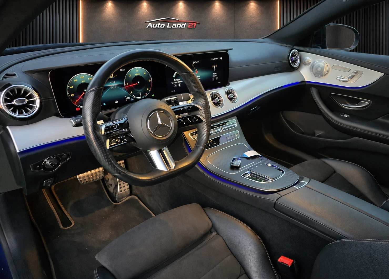 Mercedes-Benz E 220 AMG* 4MATIC* FACELIFT* 360 * BURMESTER* FULL* , снимка 12 - Автомобили и джипове - 55711082