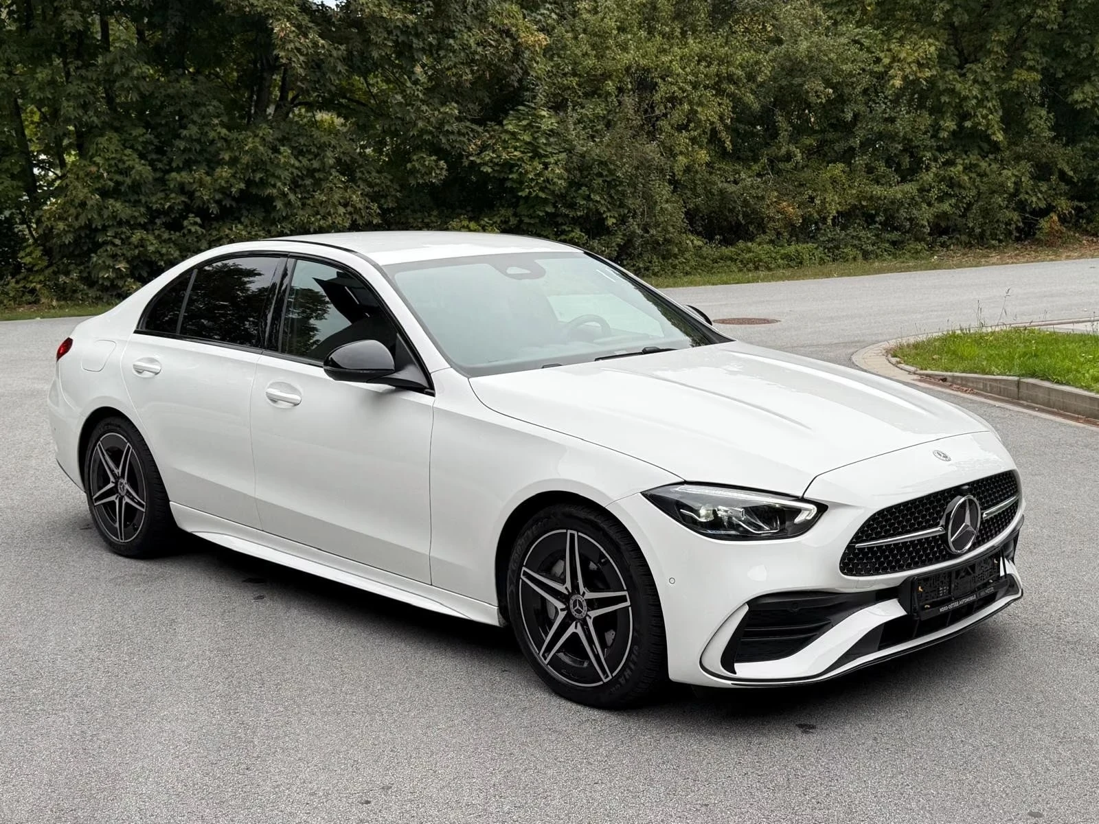 Mercedes-Benz C 220 d* 4Matic* AMG* Kamera, снимка 2 - Автомобили и джипове - 56160142