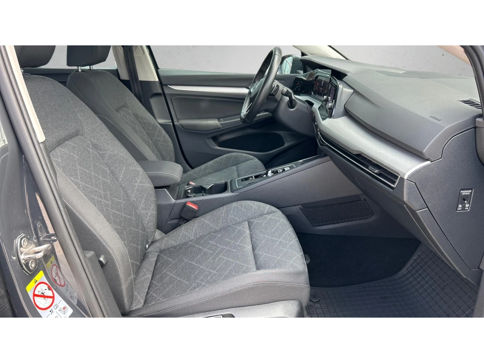 VW Golf 1.5 e-TSi A/T, Месечна вноска от 299  , снимка 9 - Автомобили и джипове - 56227100