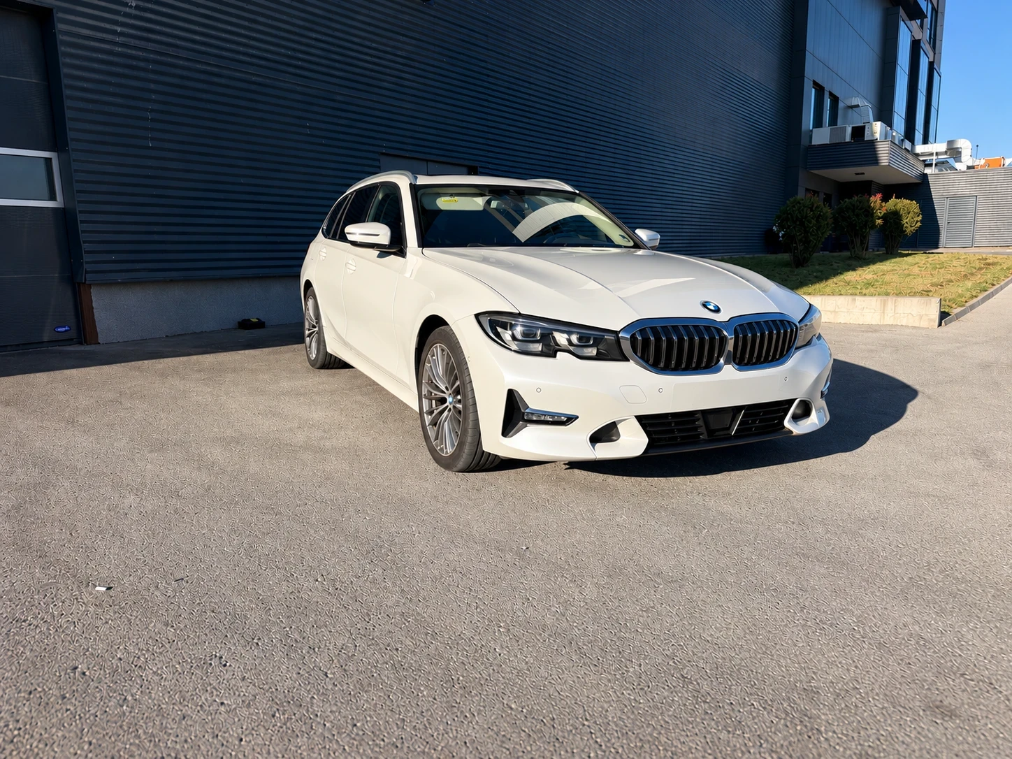 BMW 320, снимка 2 - Автомобили и джипове - 56462451