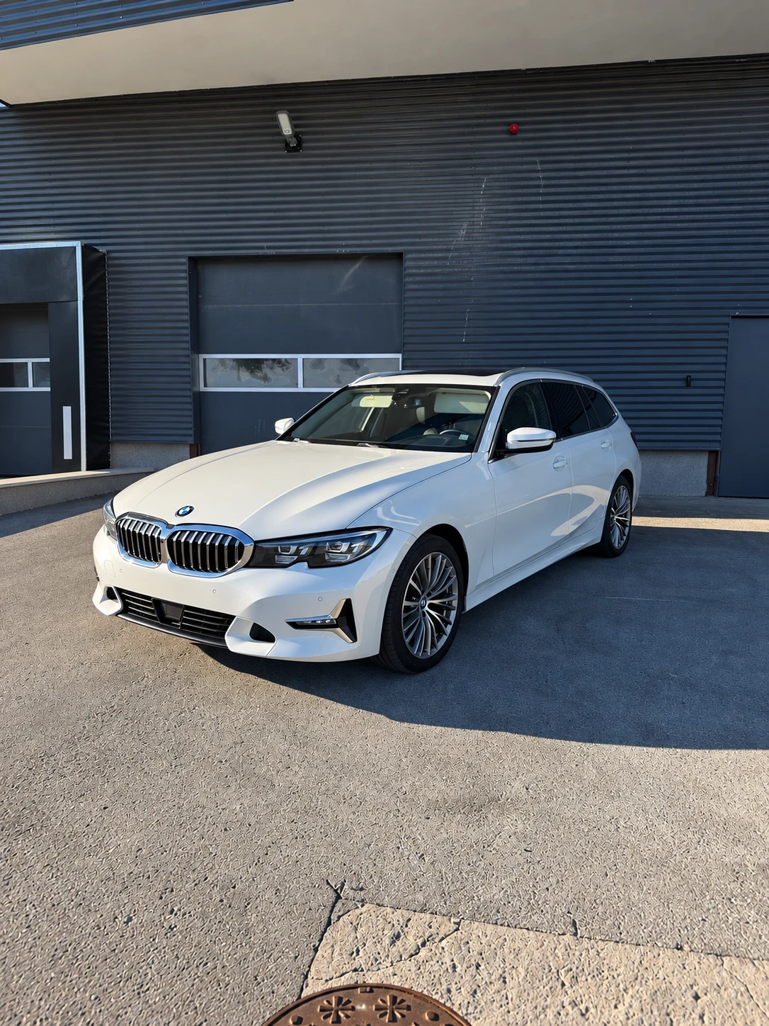 BMW 320, снимка 3 - Автомобили и джипове - 56462451