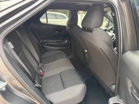 Toyota C-HR 2.0-Plug-in Hybrid- e CVT-223 hp-ГАРАНЦИЯ, снимка 15
