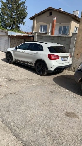 Mercedes-Benz GLA 200 AMG-4 MATIC, снимка 2