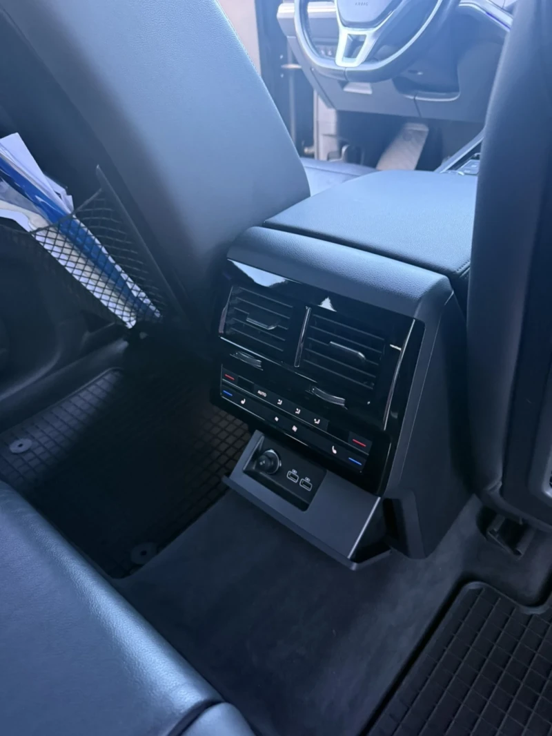 VW Touareg 3.0 TDI 286kc., снимка 10 - Автомобили и джипове - 51970987