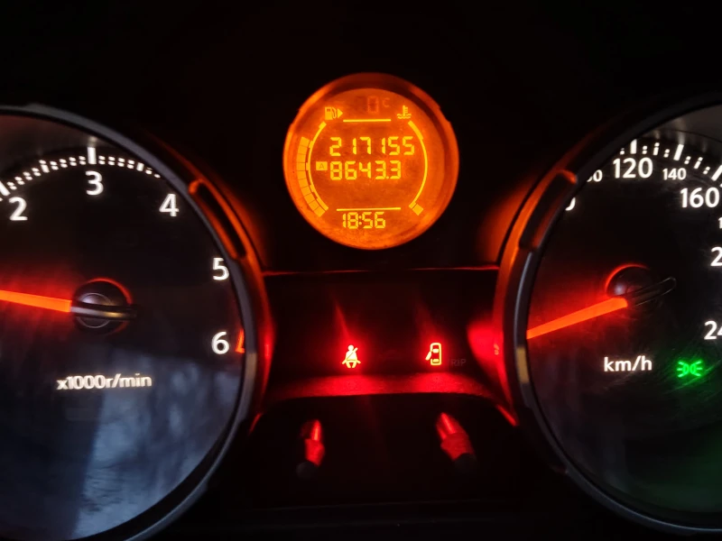 Nissan Qashqai, снимка 3 - Автомобили и джипове - 52957706