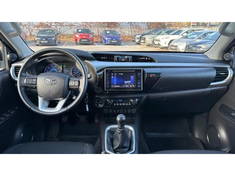 Toyota Hilux, снимка 8 - Автомобили и джипове - 48041802