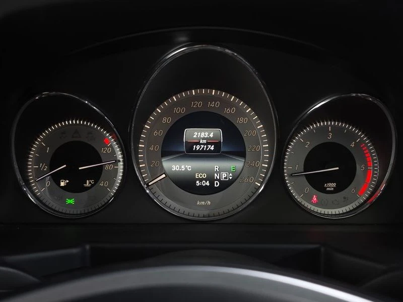 Mercedes-Benz GLK GLK220 CDI| 170к.с.| ВКЛ.ТЕХНОТЕСТ, снимка 8 - Автомобили и джипове - 55428479