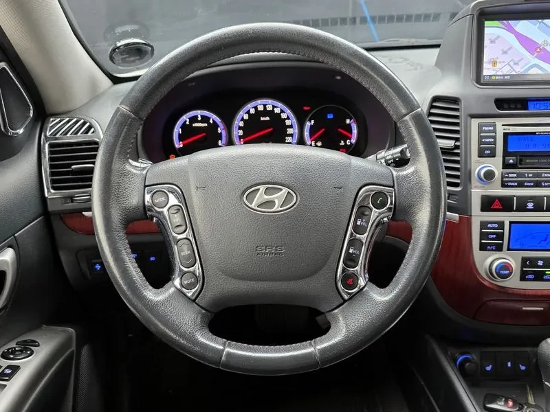 Hyundai Santa fe 2Wd (2.0Vgt) Mlx Luxury Model, снимка 13 - Автомобили и джипове - 56004285