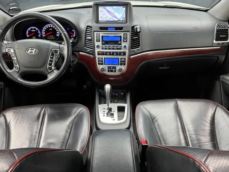 Hyundai Santa fe 2Wd (2.0Vgt) Mlx Luxury Model, снимка 7 - Автомобили и джипове - 56004285