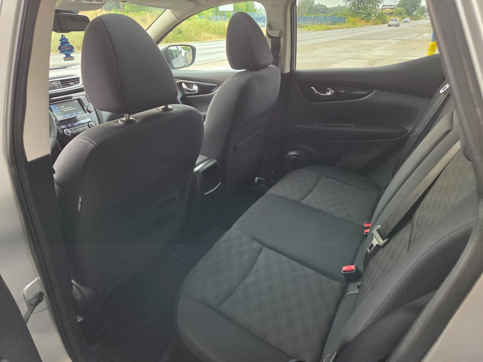Nissan Qashqai 1.2 T 360-КАМЕРА * * ПАНОРАМА * *  - изображение 3
