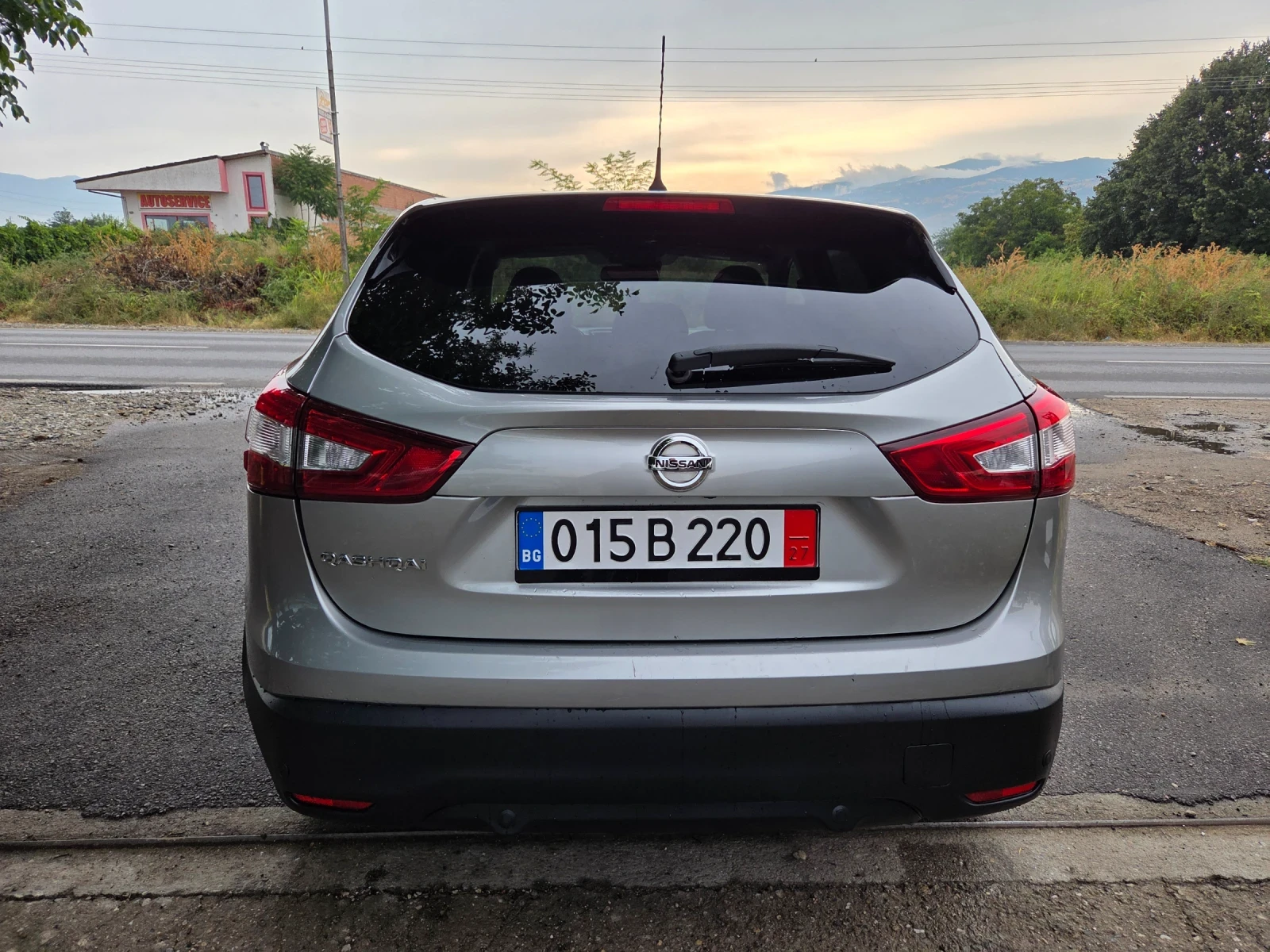 Nissan Qashqai 1.2 T 360-КАМЕРА * * ПАНОРАМА * *  - изображение 6