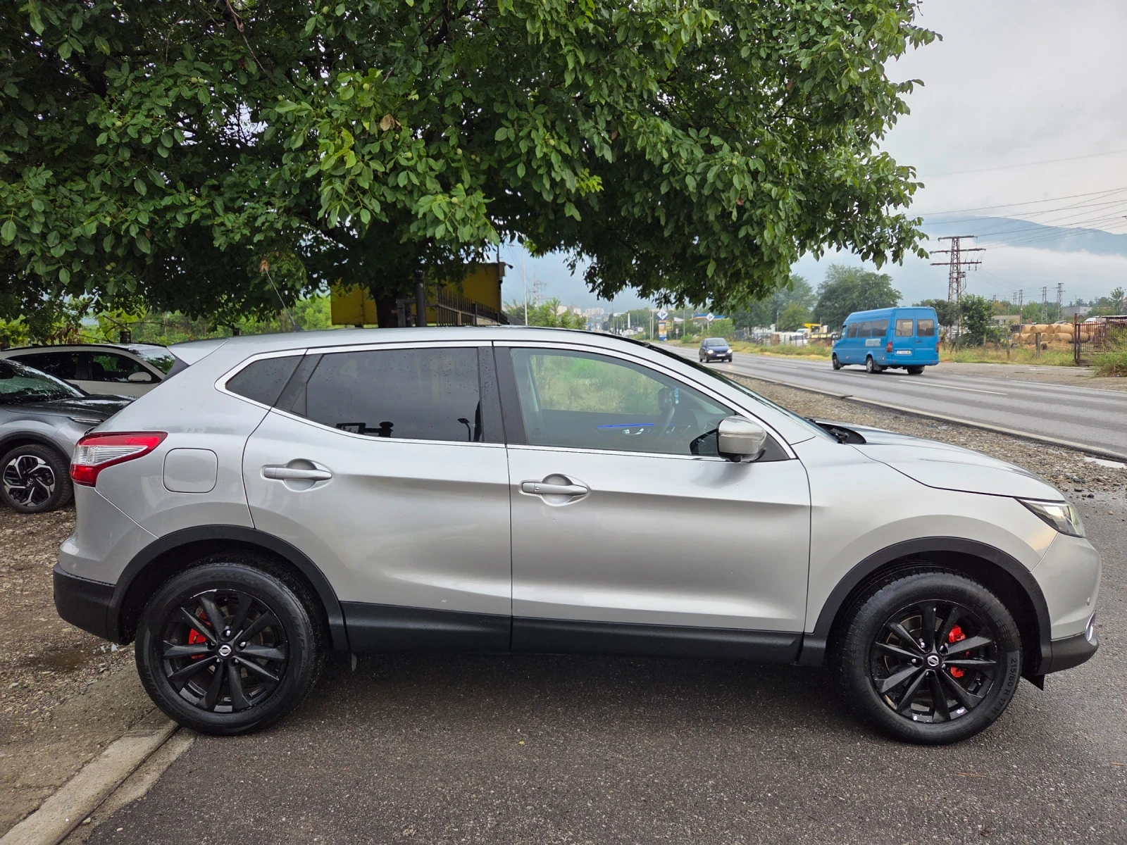 Nissan Qashqai 1.2 T 360-КАМЕРА * * ПАНОРАМА * *  - изображение 8