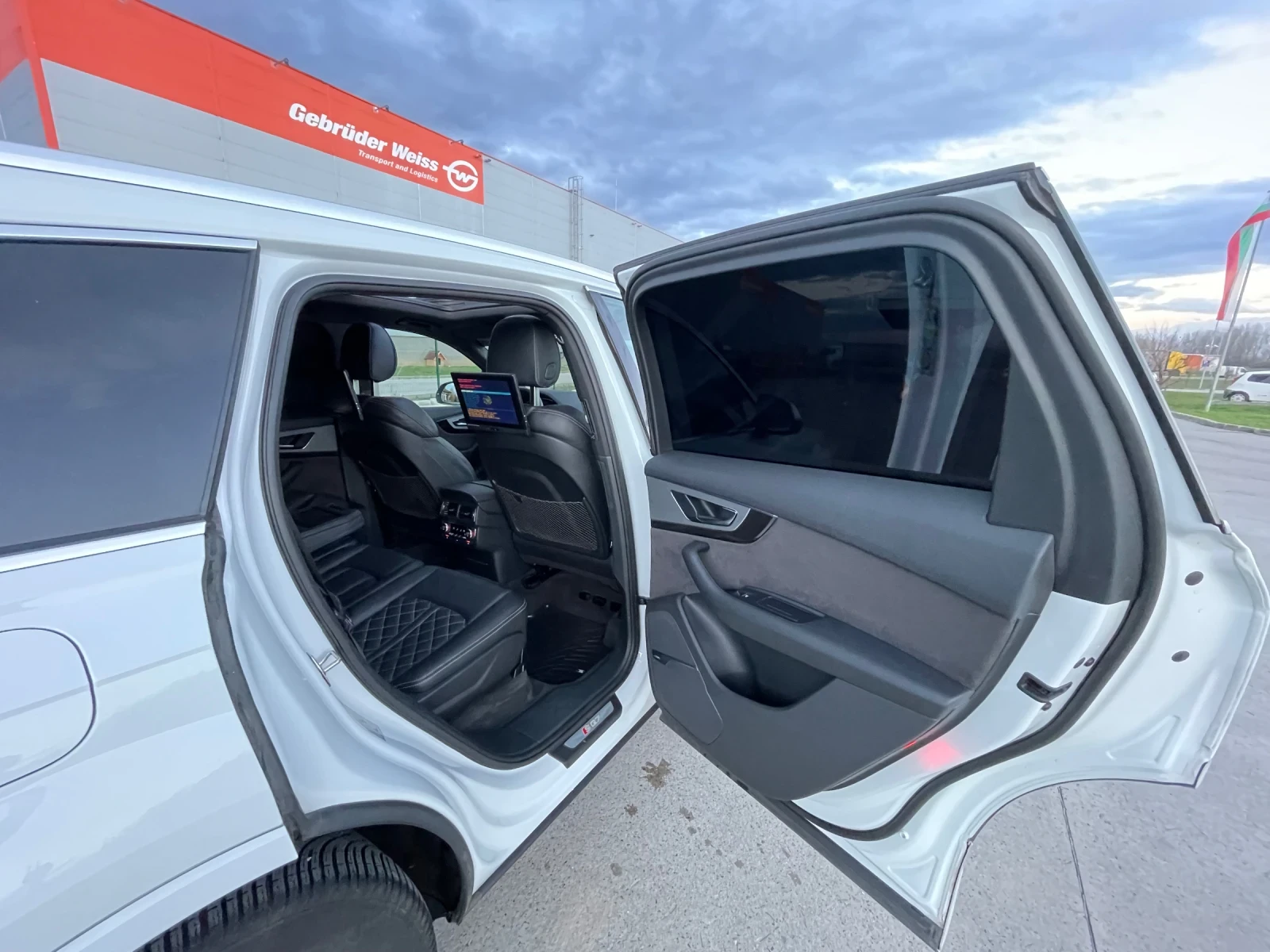 Audi SQ7 4.0TDI 3xTV 7  GERMANY | Mobile.bg   14