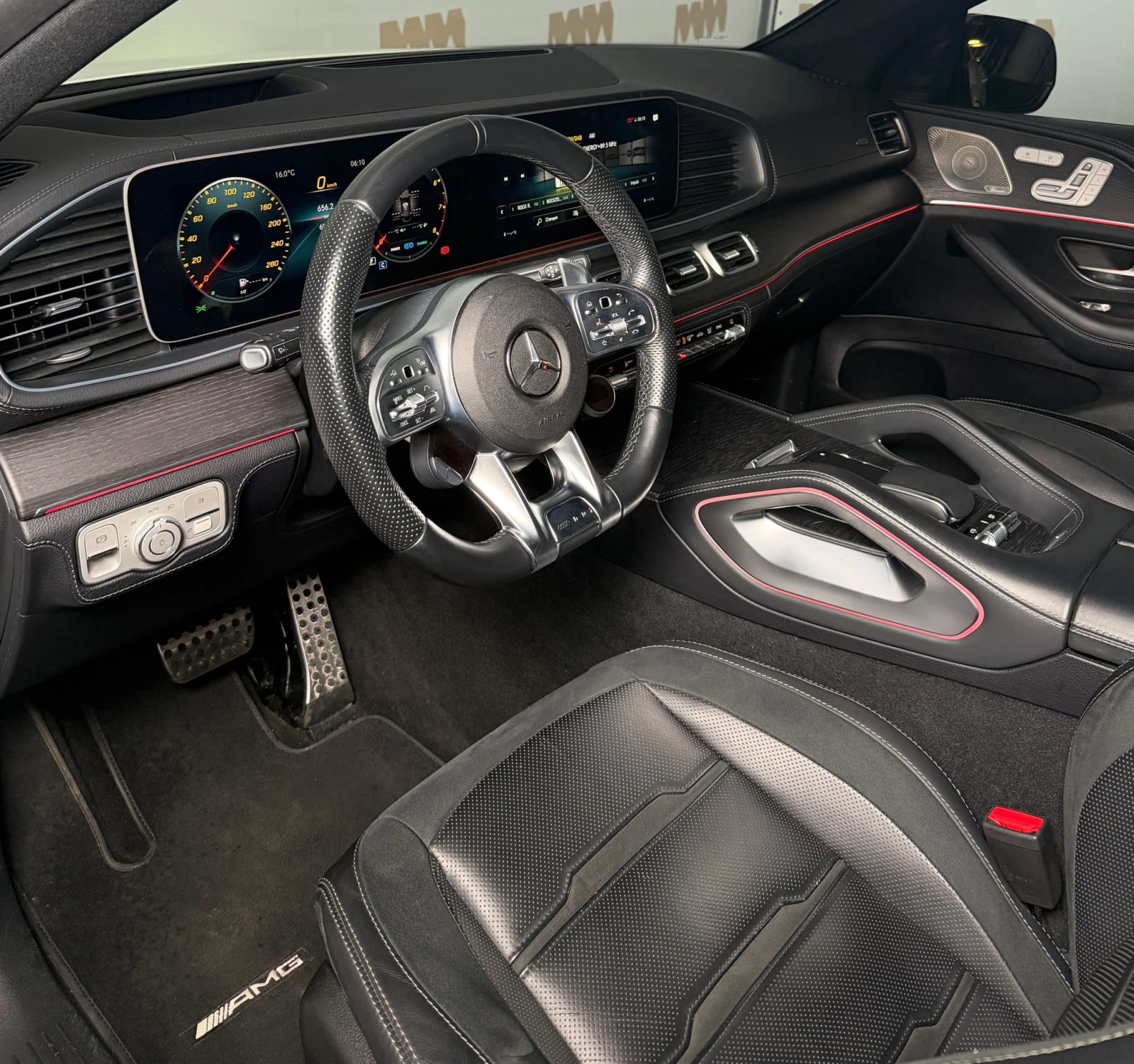 Mercedes-Benz GLE 53 4MATIC + Coupe* HuD* Pano* Вентилация* 360* Night, снимка 7 - Автомобили и джипове - 53912168