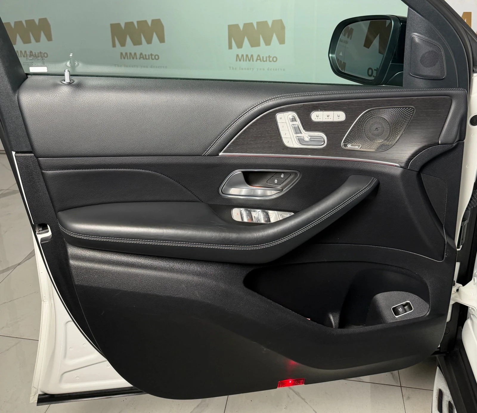 Mercedes-Benz GLE 53 4MATIC + Coupe* HuD* Pano* Вентилация* 360* Night, снимка 6 - Автомобили и джипове - 53912168