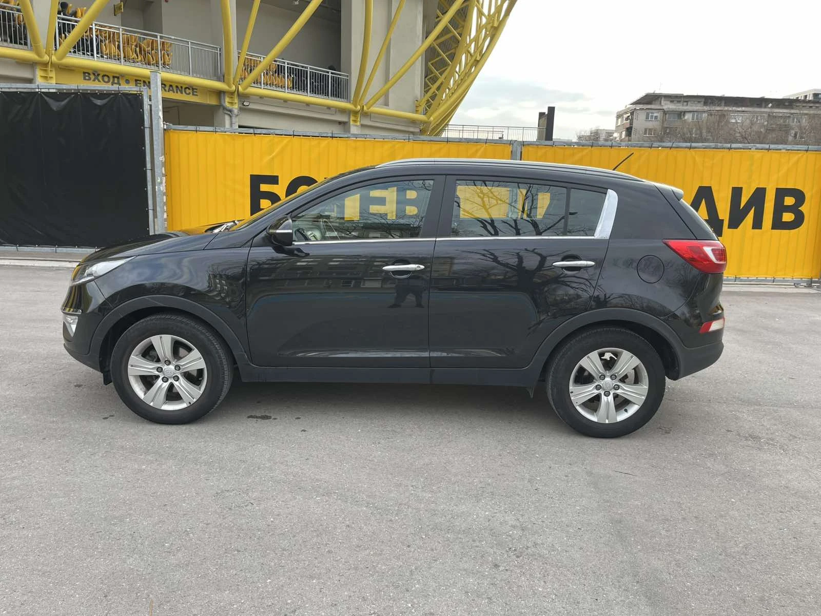 Kia Sportage Spirit 1.6 GDI 76000 KM, снимка 4 - Автомобили и джипове - 53929584