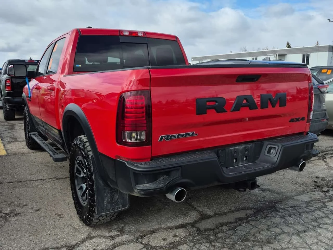 Dodge RAM 1500 * REBEL CREW CAB SHORT BED * CARFAX * ЦЕНА ДО БГ, снимка 4 - Автомобили и джипове - 54079819