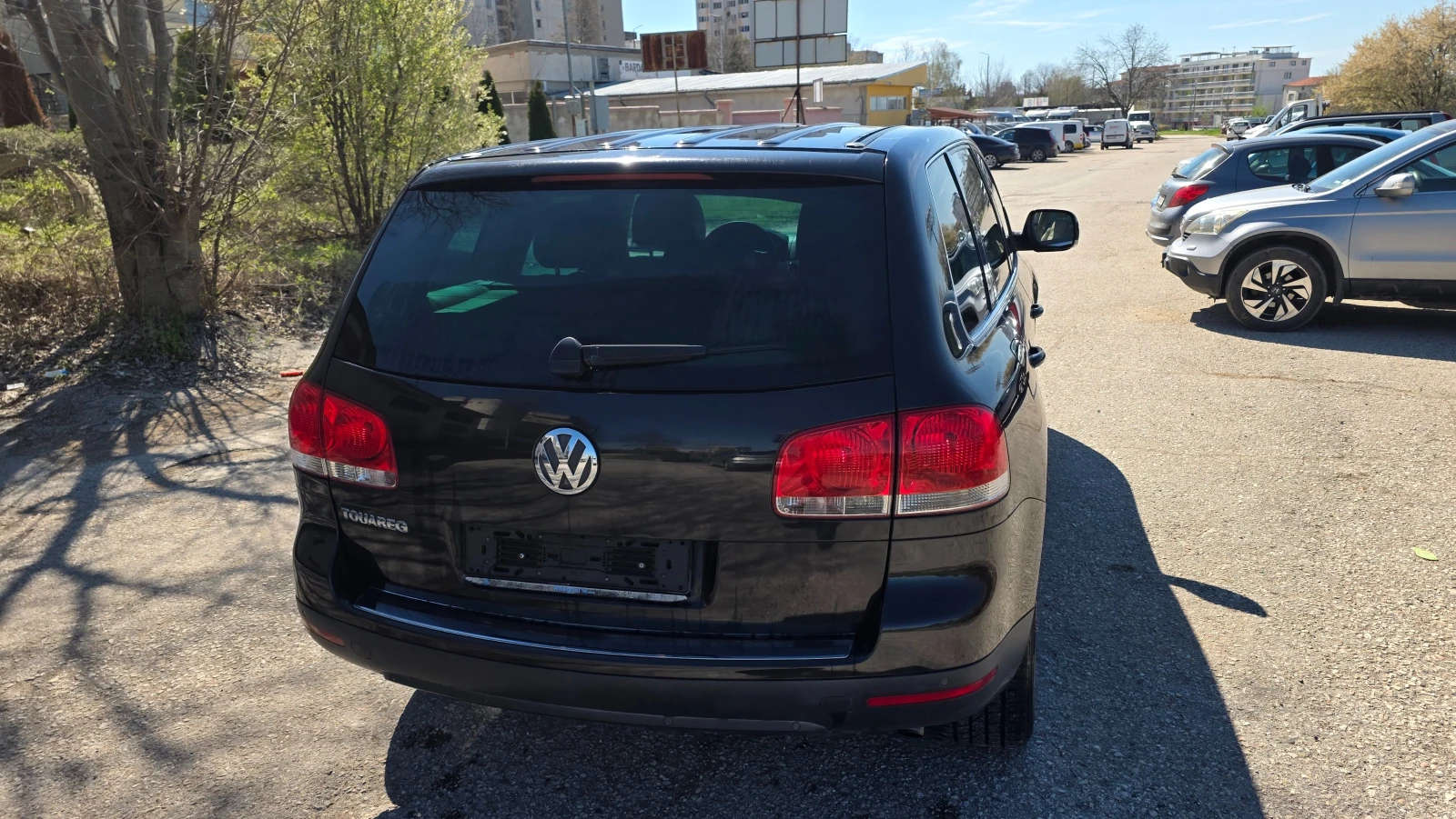 VW Touareg 2.5D, снимка 8 - Автомобили и джипове - 54115315