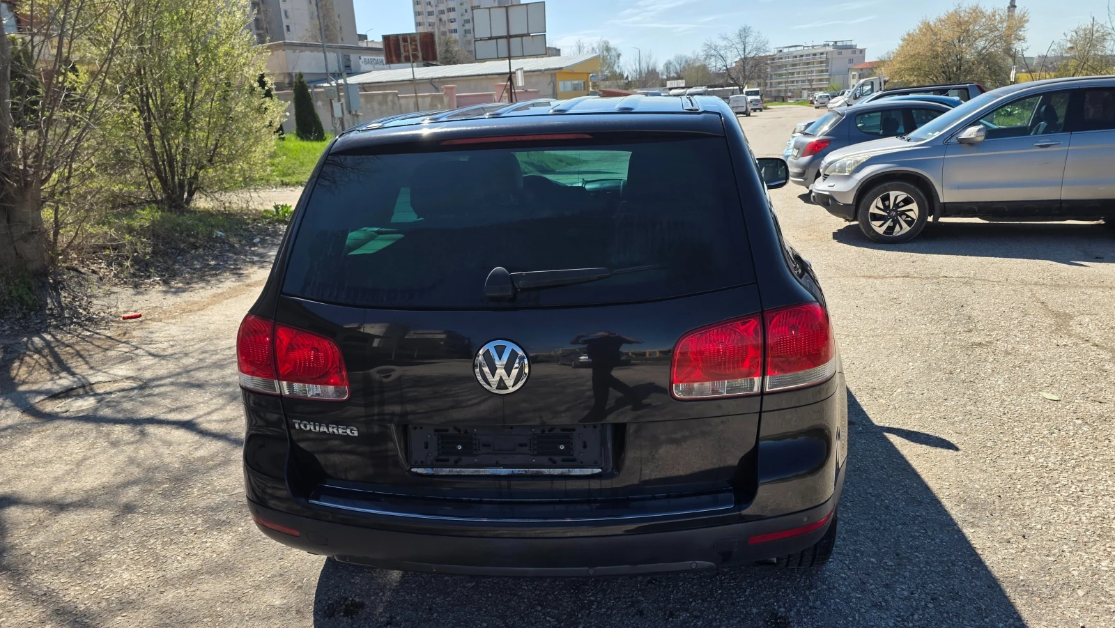 VW Touareg 2.5D, снимка 16 - Автомобили и джипове - 54115315