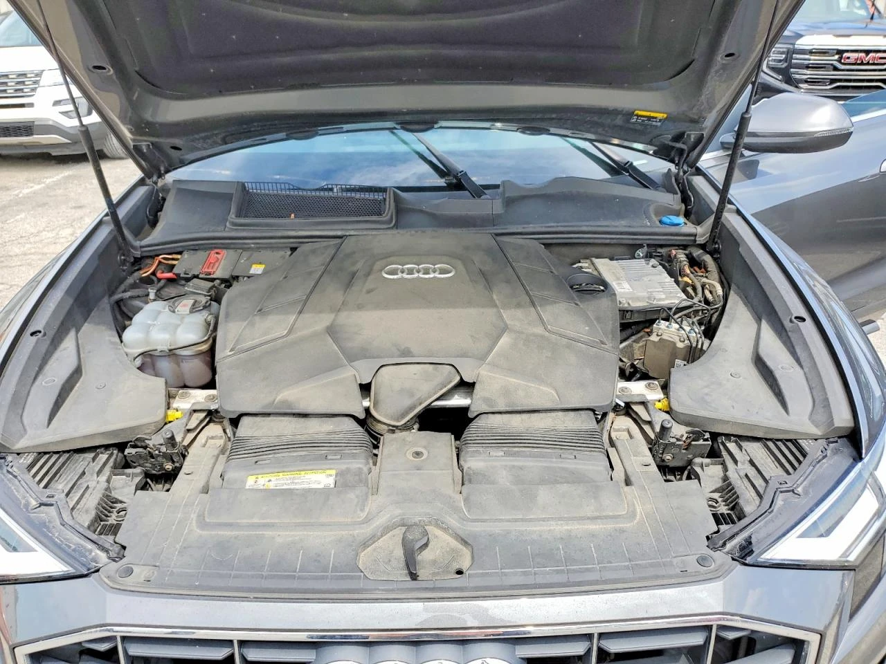 Audi Q8 PREMIUM / QUATTRO / ЛИЗИНГ, снимка 12 - Автомобили и джипове - 55878401