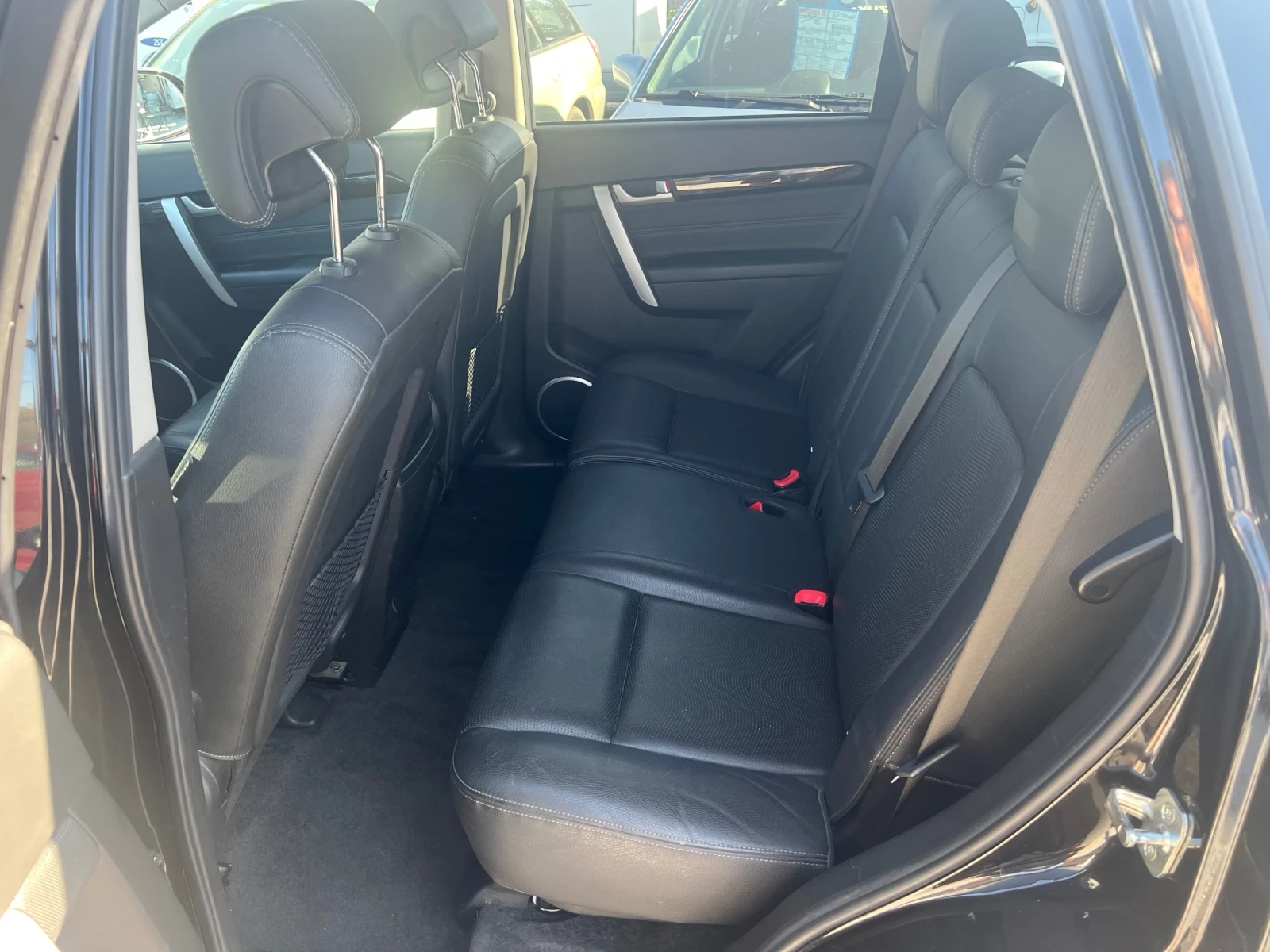 Chevrolet Captiva 2.4i 4x4 Avtomat, снимка 11 - Автомобили и джипове - 55970001