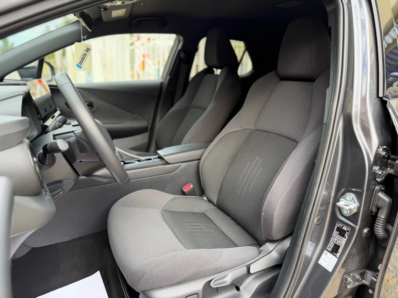 Toyota C-HR 2.0-Plug-in Hybrid- e CVT-223 hp-ГАРАНЦИЯ, снимка 8 - Автомобили и джипове - 56182095