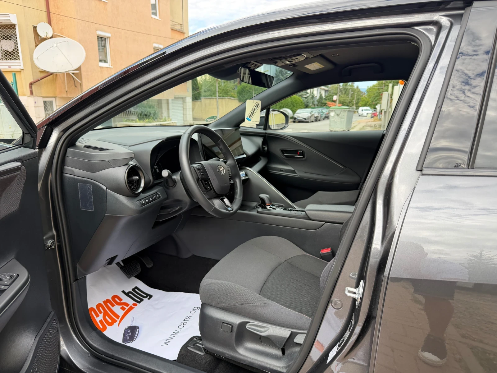 Toyota C-HR 2.0-Plug-in Hybrid- e CVT-223 hp-ГАРАНЦИЯ, снимка 10 - Автомобили и джипове - 56182095