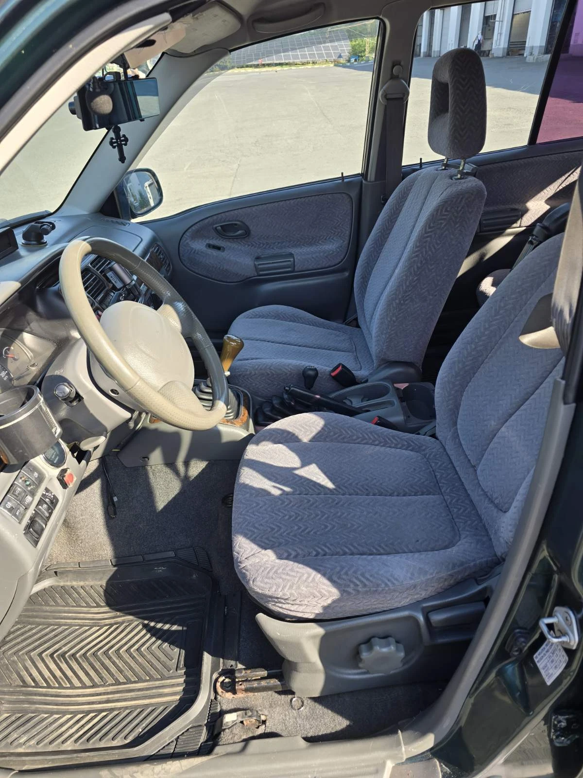 Suzuki Grand vitara 2.0HDI, снимка 11 - Автомобили и джипове - 56613960