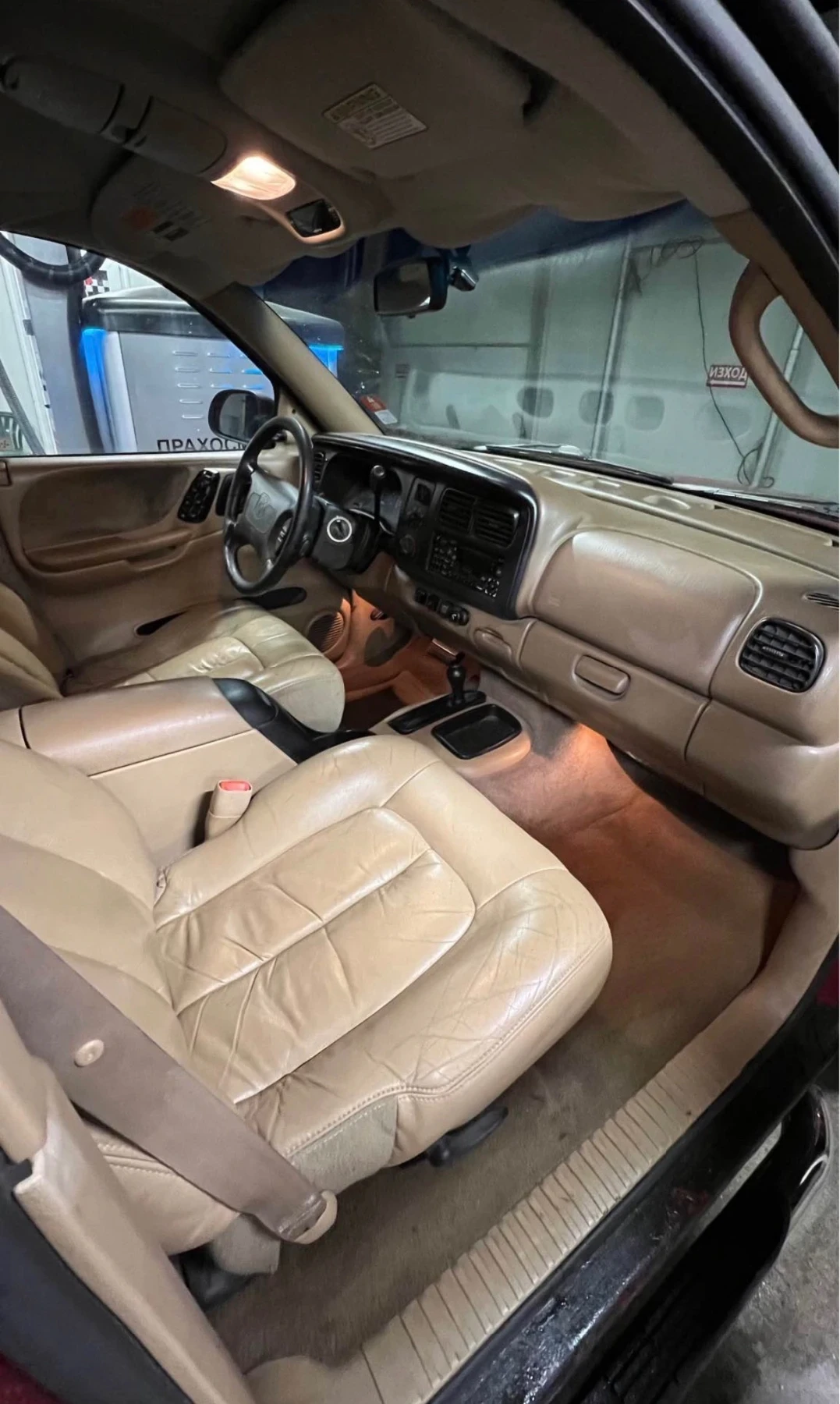 Dodge Durango 5.2 V8 Газ/Бензин, снимка 8 - Автомобили и джипове - 56616885