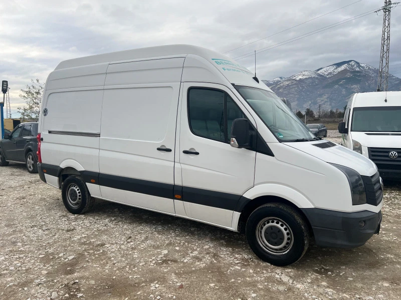 VW Crafter Със надстройка, снимка 2 - Бусове и автобуси - 44853953