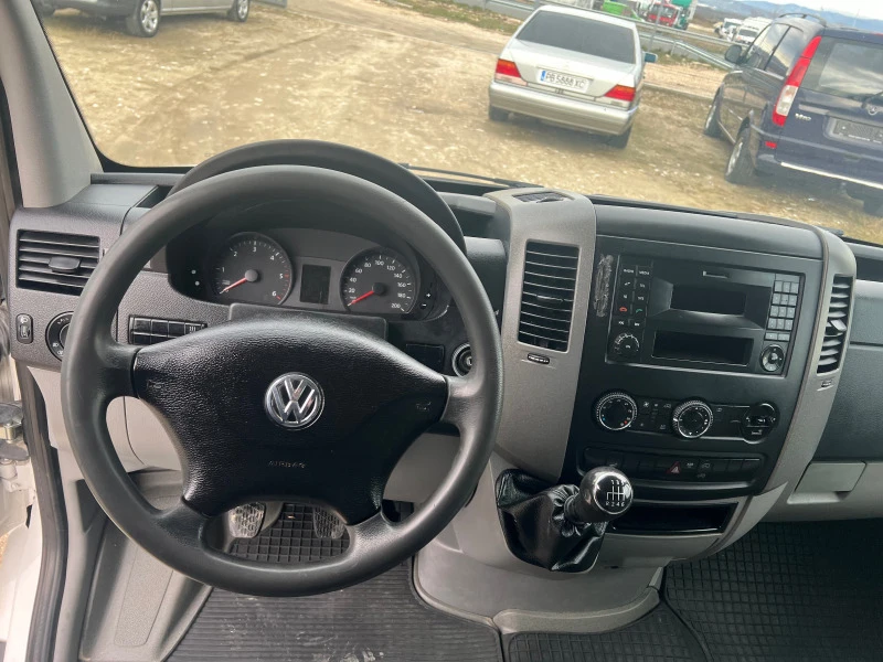 VW Crafter Със надстройка, снимка 8 - Бусове и автобуси - 44853953