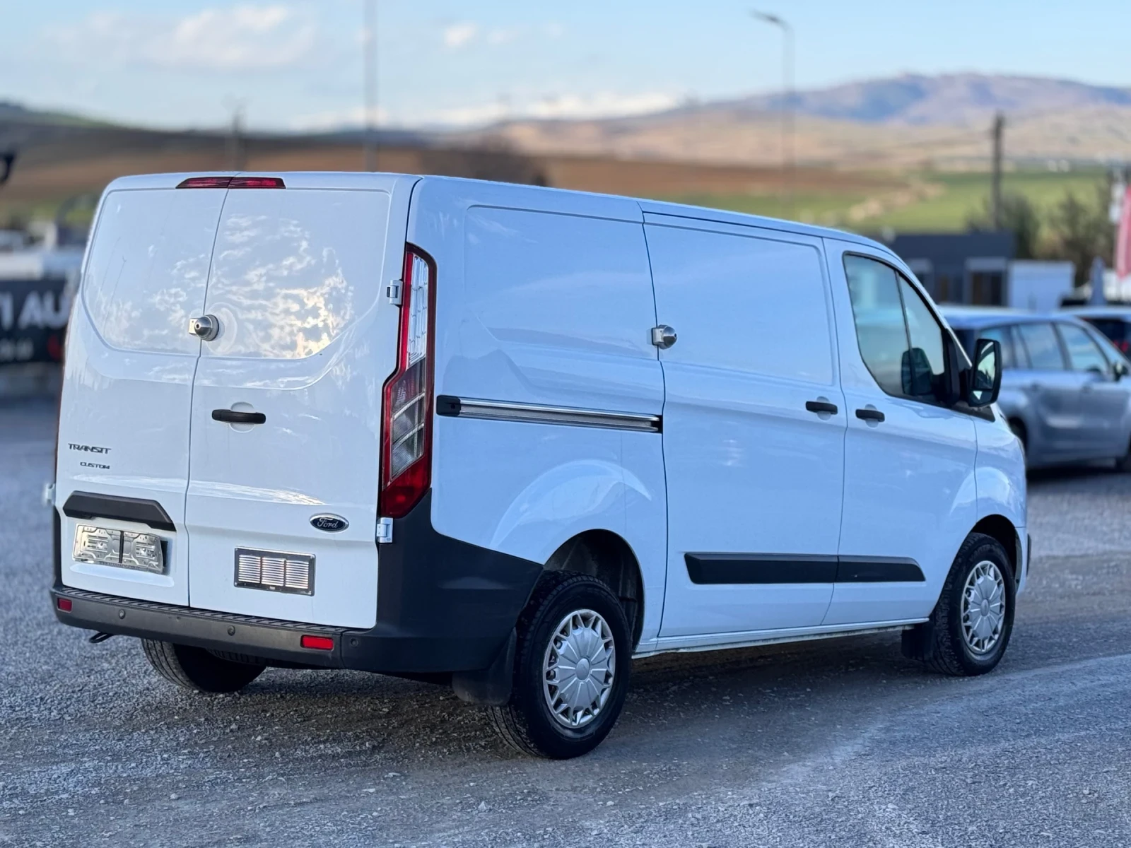 Ford Transit Custom, снимка 4 - Бусове и автобуси - 54421222