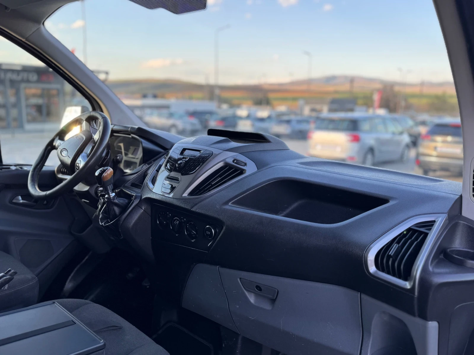 Ford Transit Custom, снимка 10 - Бусове и автобуси - 54421222