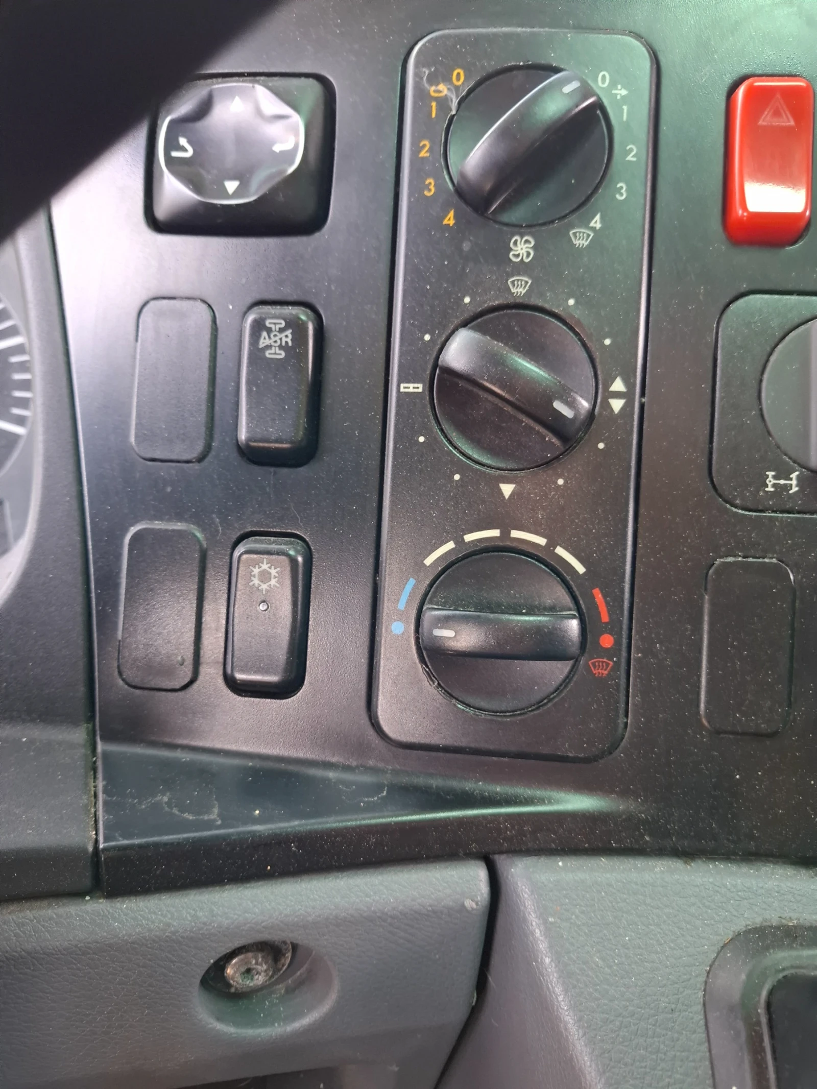 Mercedes-Benz Atego, снимка 9 - Камиони - 55124911