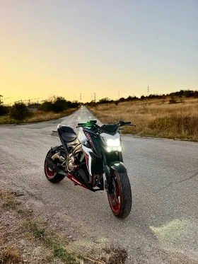 ������ Suzuki Gsx