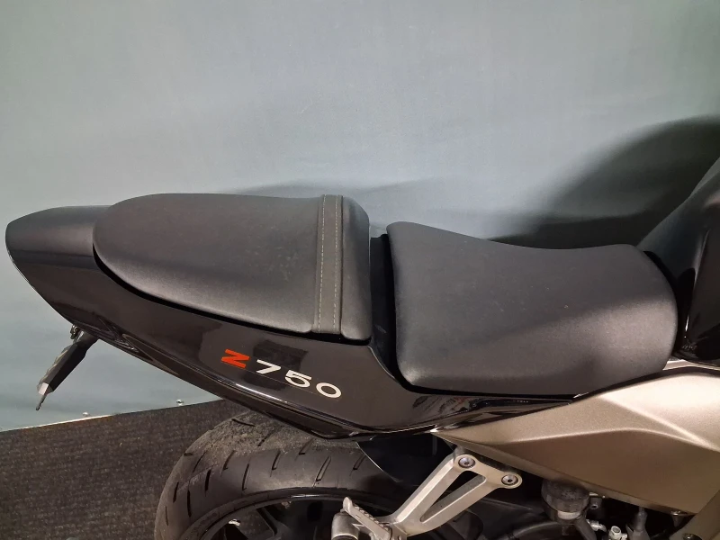 Kawasaki Z 750i, снимка 5 - Мотоциклети и мототехника - 52756445
